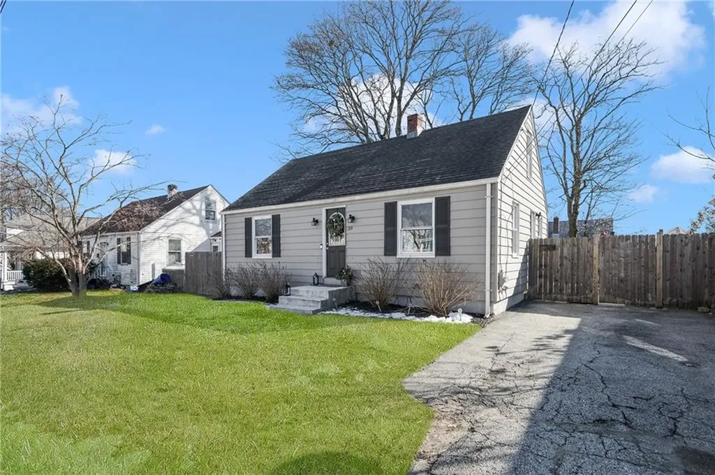 39 Homestead Avenue Johnston RI 02919