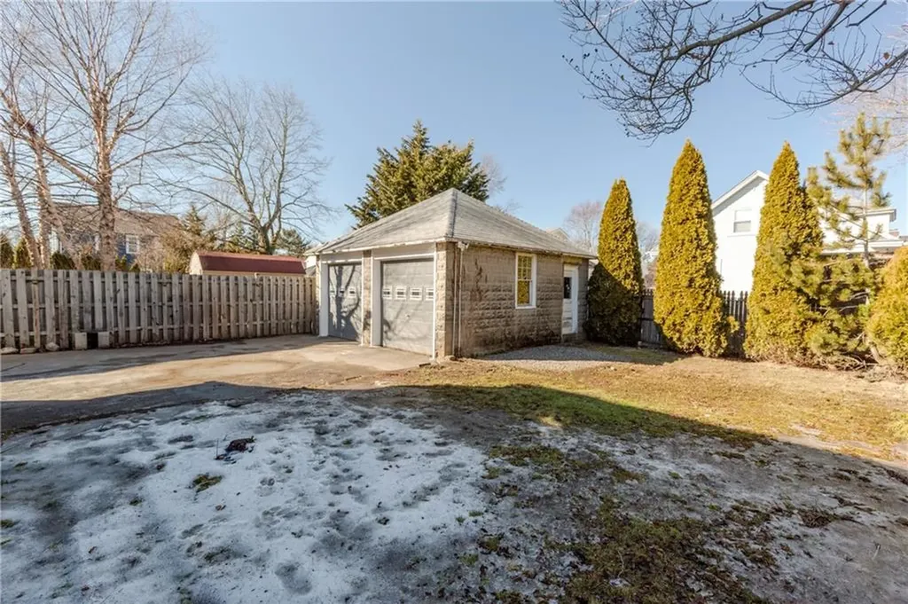 41 Hartford Place Warwick RI 02888