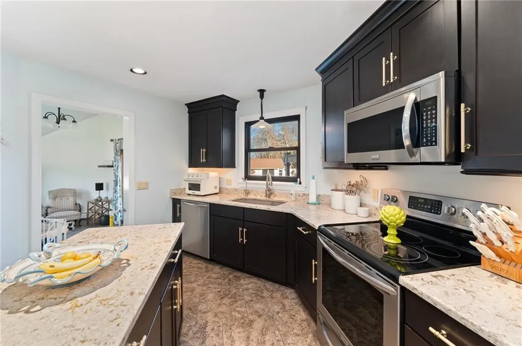 18 Sherman Avenue Bristol RI 02809