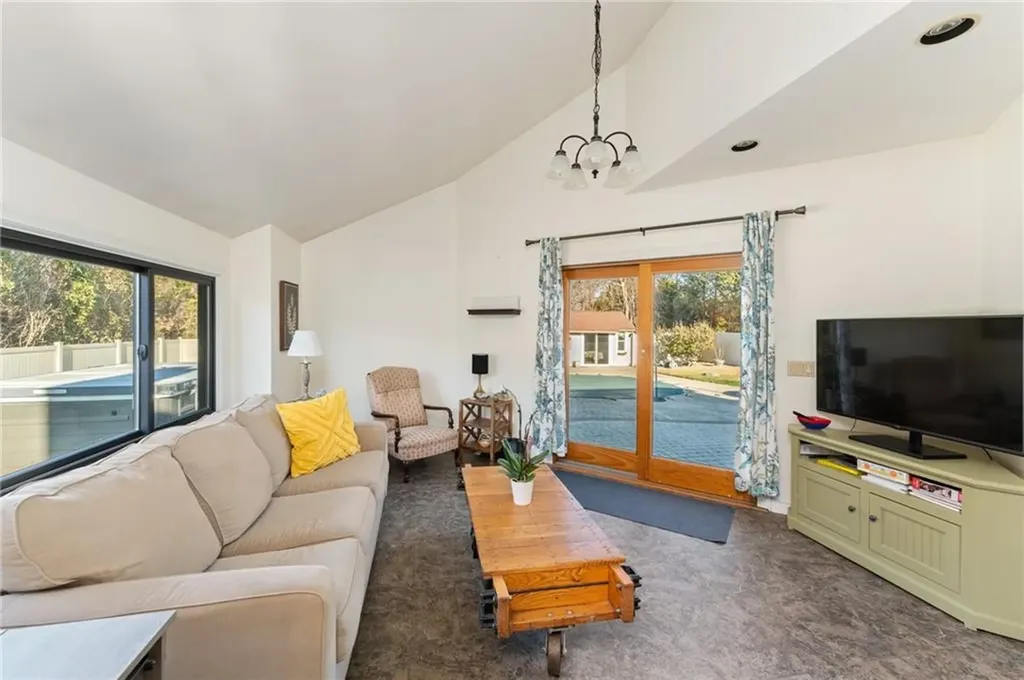 18 Sherman Avenue Bristol RI 02809