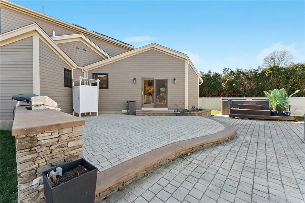 18 Sherman Avenue Bristol RI 02809