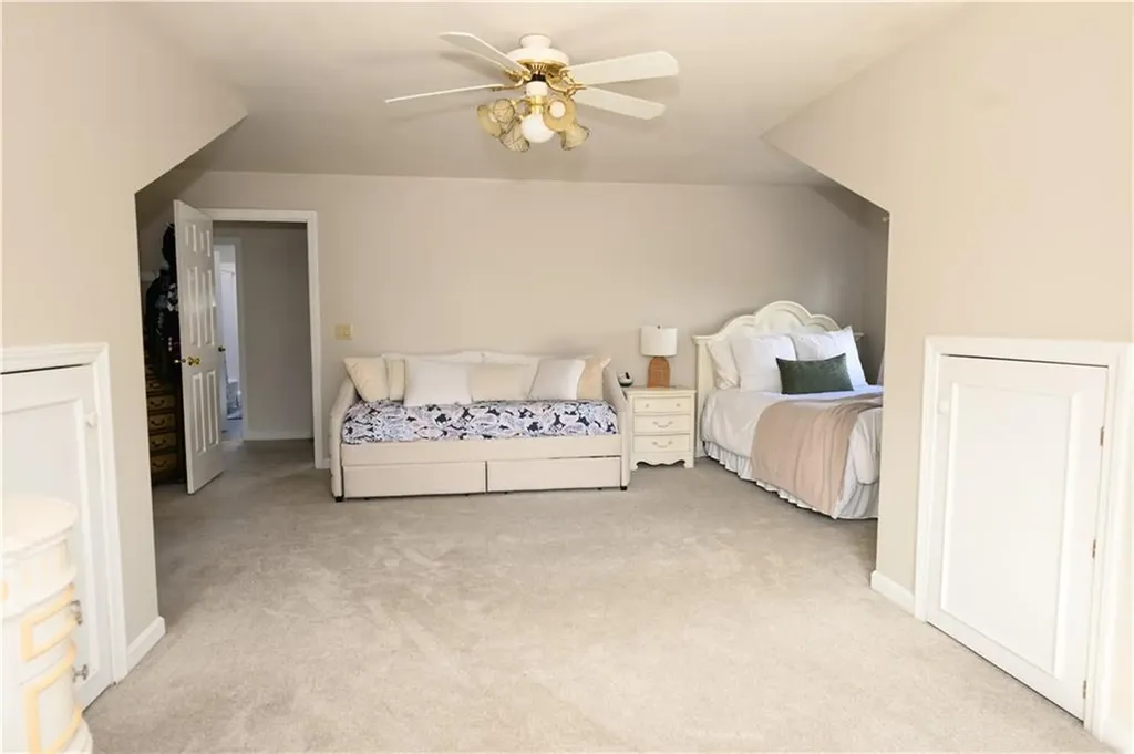 18 Sherman Avenue Bristol RI 02809