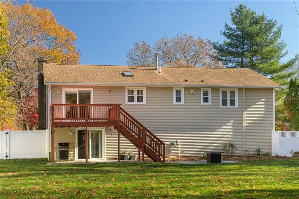 134 Olney Arnold Road Cranston RI 02921