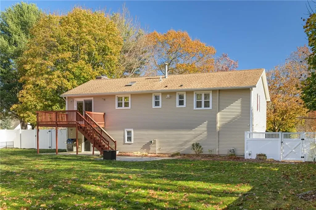 134 Olney Arnold Road Cranston RI 02921