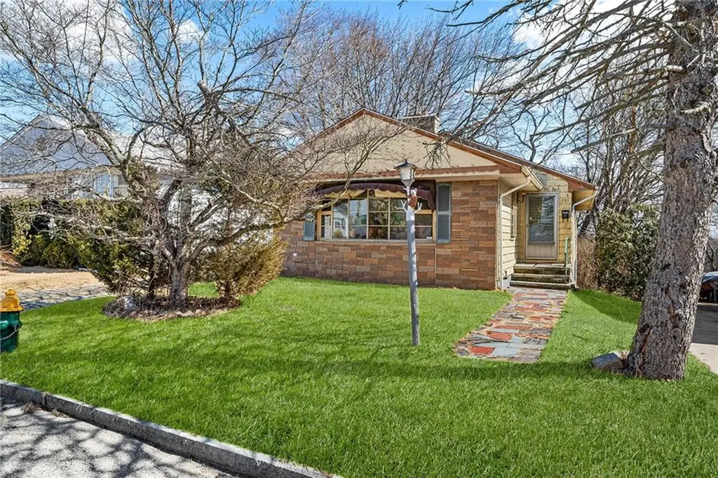 151 Hillcrest Avenue Providence RI 02909