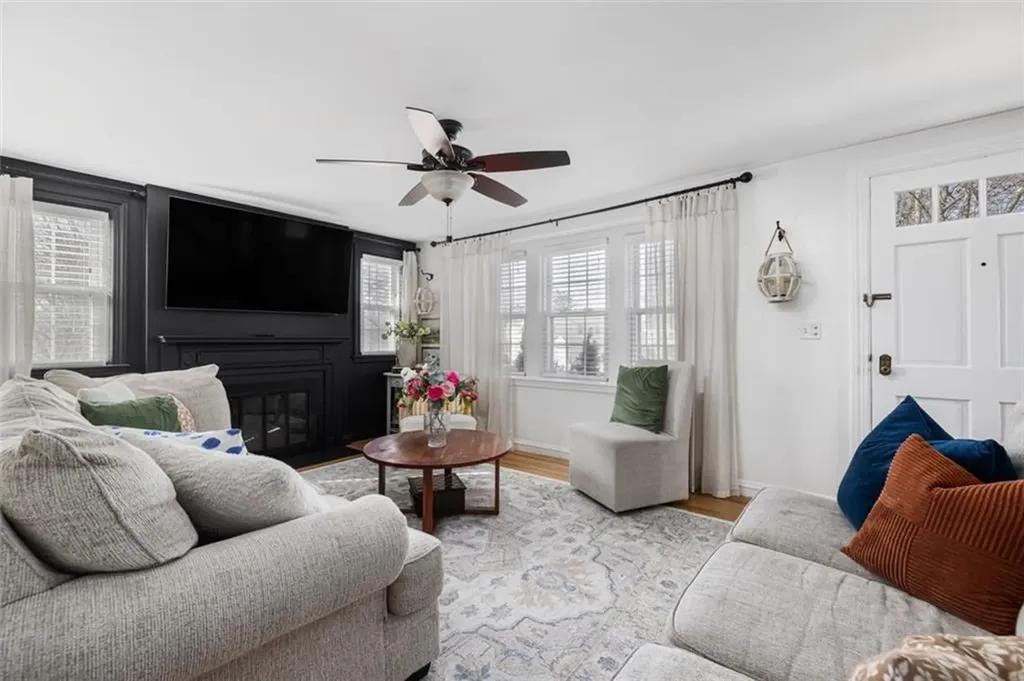 31 Hill Top Drive Cranston RI 02920
