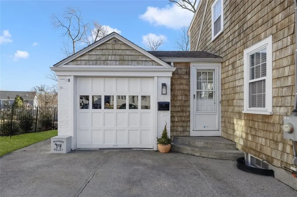 31 Hill Top Drive Cranston RI 02920