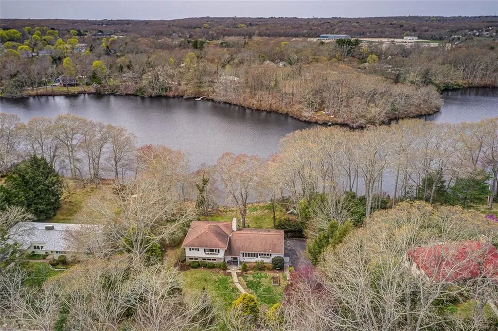 174 Oakwoods Drive South Kingstown RI 02879