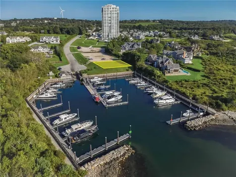 0 Willow Avenue Portsmouth RI 02871