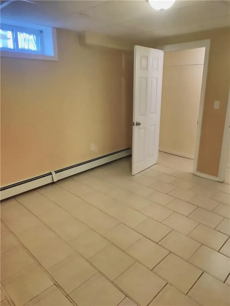 392 Academy Avenue Providence RI 02908