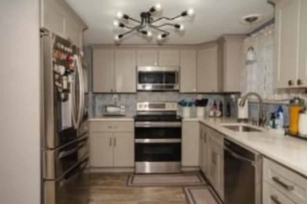 26 Cliff Street Tiverton RI 02878