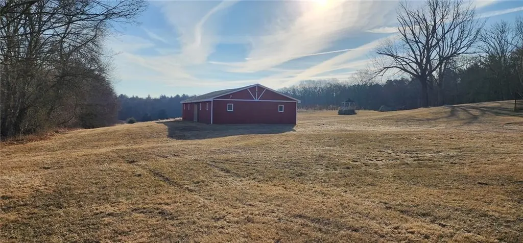 9 King Road Foster RI 02825