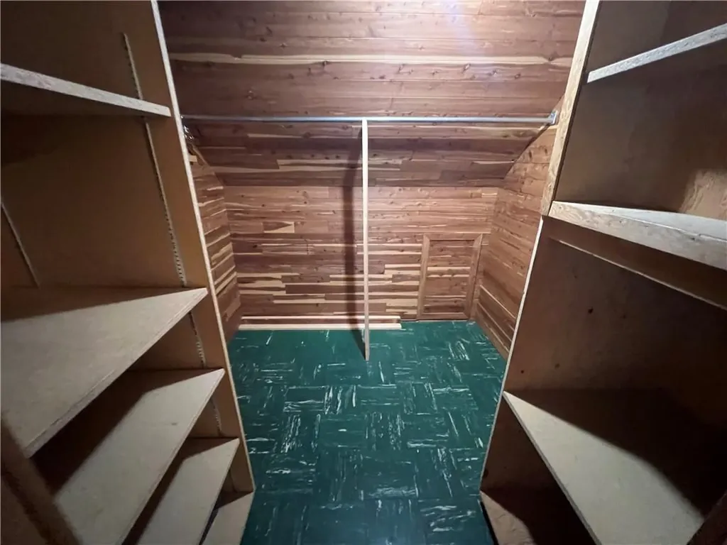 9 King Road Foster RI 02825