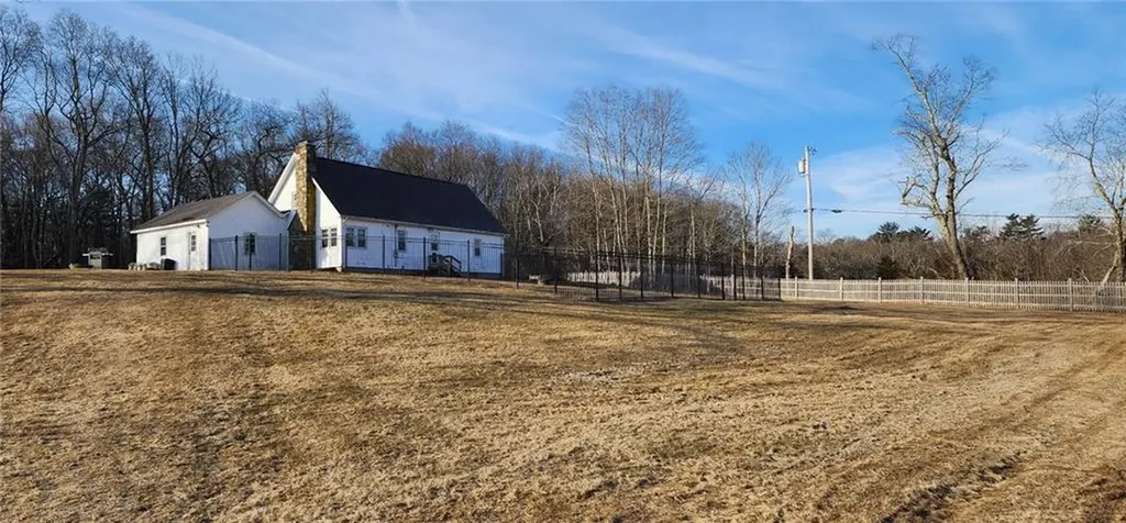 9 King Road Foster RI 02825