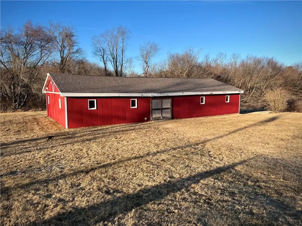 9 King Road Foster RI 02825