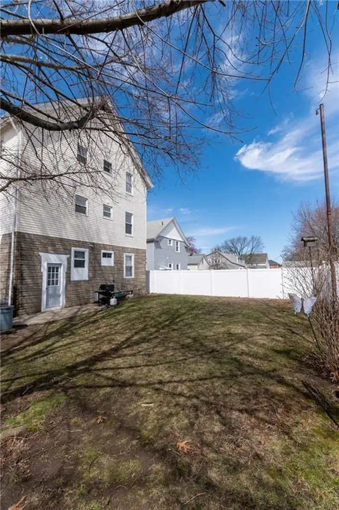 835 Smithfield Avenue Lincoln RI 02865