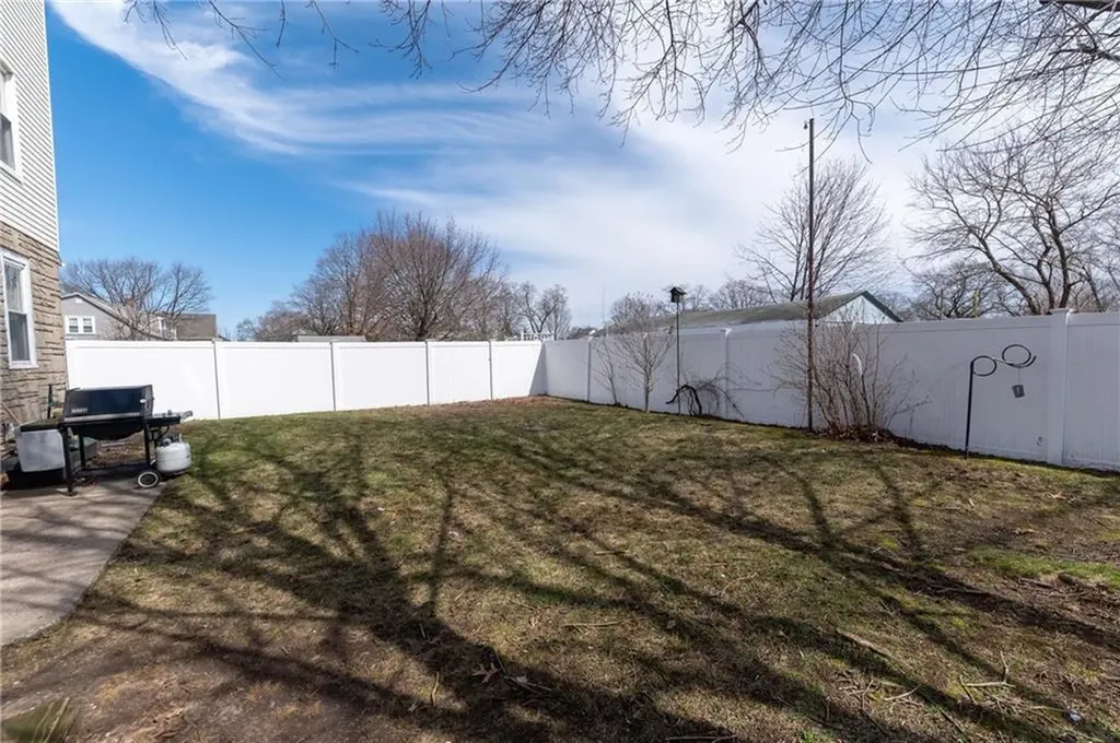 835 Smithfield Avenue Lincoln RI 02865