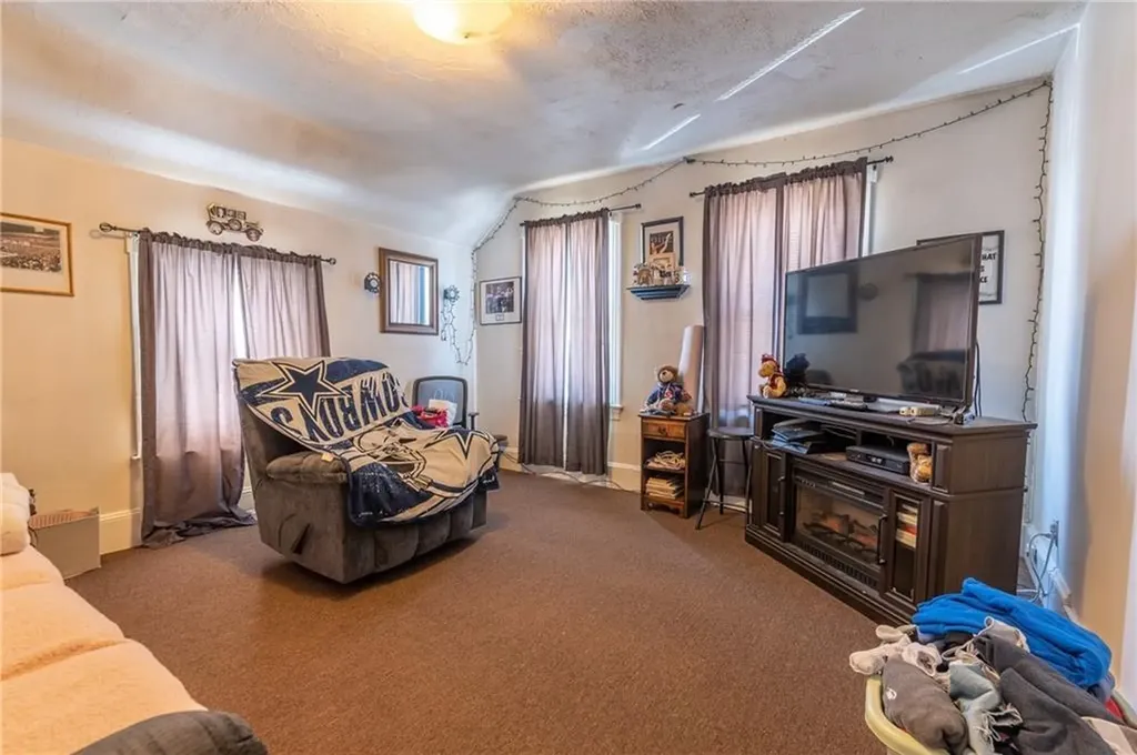 835 Smithfield Avenue Lincoln RI 02865