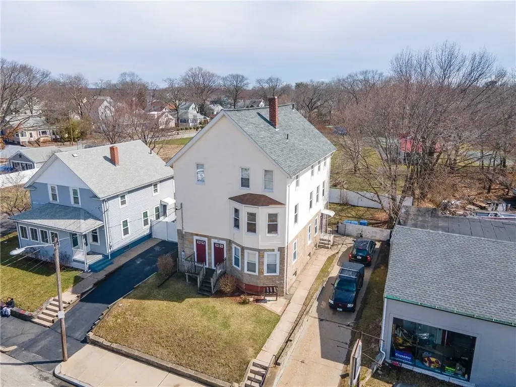 835 Smithfield Avenue Lincoln RI 02865