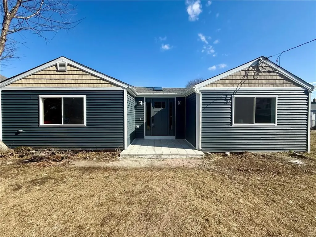 113 Cedar Avenue Portsmouth RI 02871