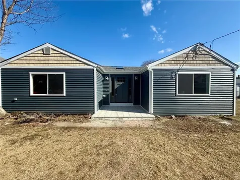 113 Cedar Avenue Portsmouth RI 02871