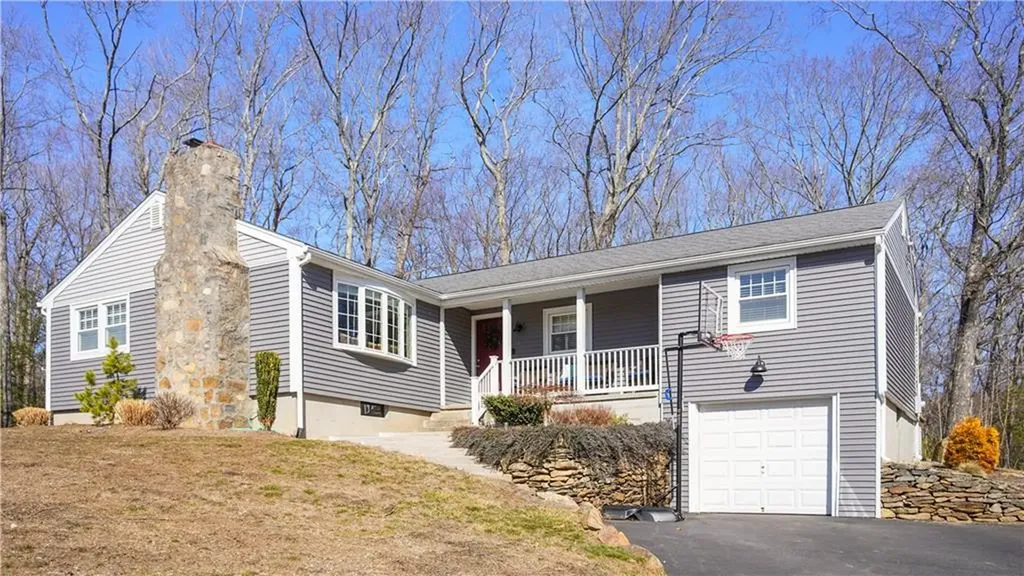 153 Swan Road Smithfield RI 02917