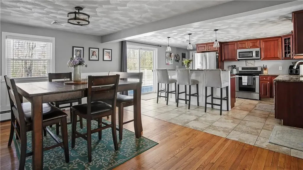 153 Swan Road Smithfield RI 02917