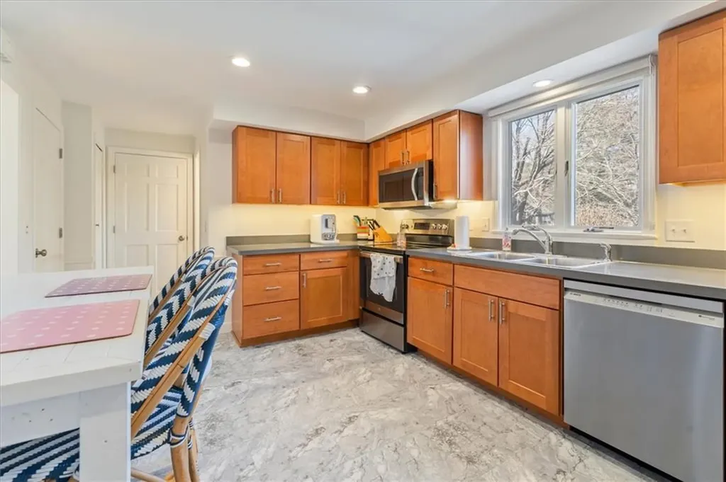 98 Hargraves Drive Portsmouth RI 02871