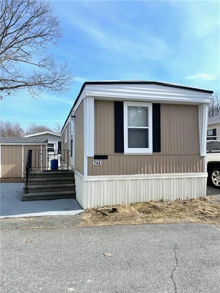 743 Forest Park Avenue Middletown RI 02842