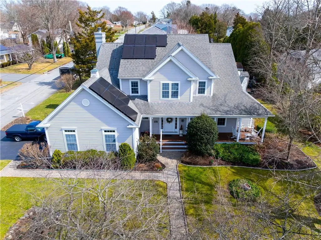 14 Clifton Road Bristol RI 02809
