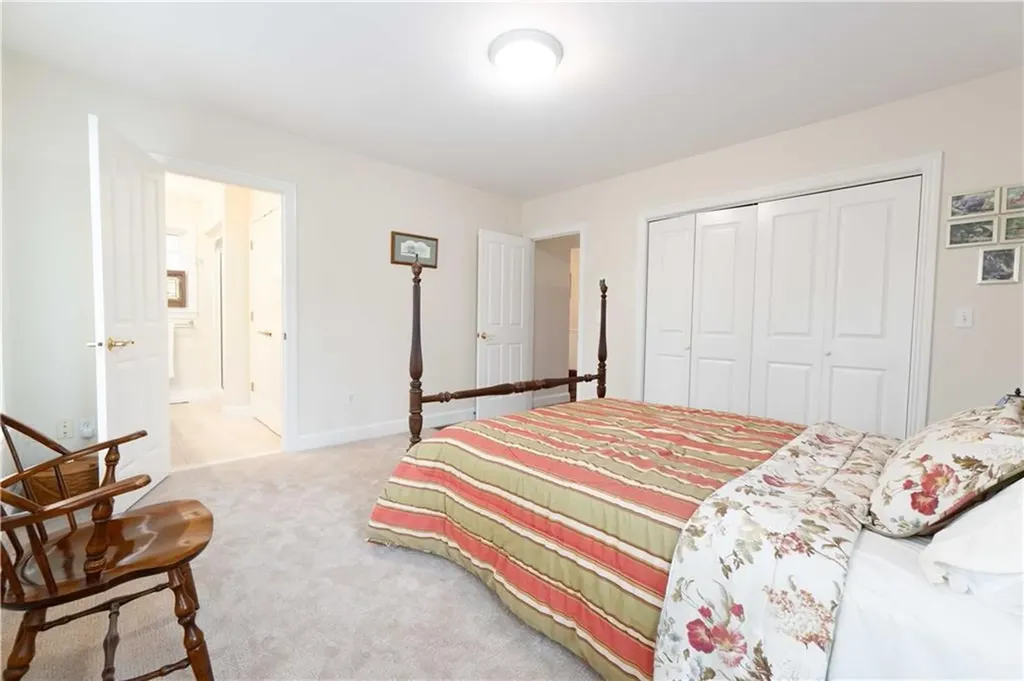 14 Clifton Road Bristol RI 02809