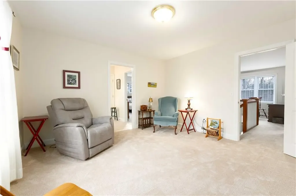 14 Clifton Road Bristol RI 02809