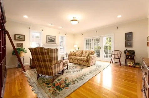 14 Clifton Road Bristol RI 02809