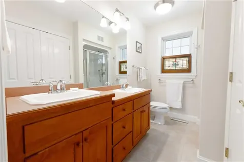 14 Clifton Road Bristol RI 02809