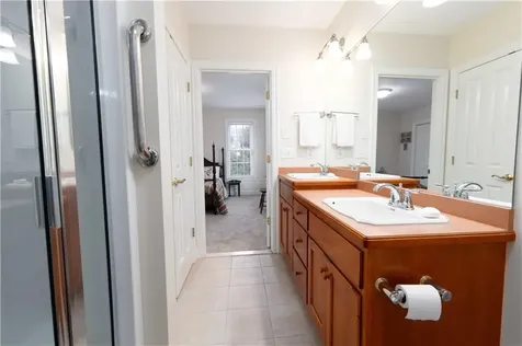 14 Clifton Road Bristol RI 02809