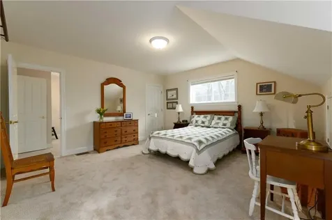 14 Clifton Road Bristol RI 02809