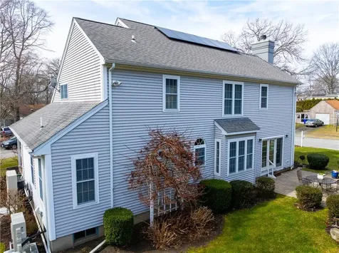 14 Clifton Road Bristol RI 02809