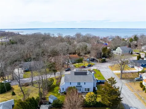 14 Clifton Road Bristol RI 02809