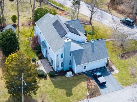 14 Clifton Road Bristol RI 02809