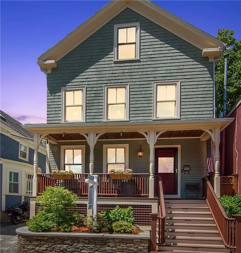 44 Third Street Newport RI 02840