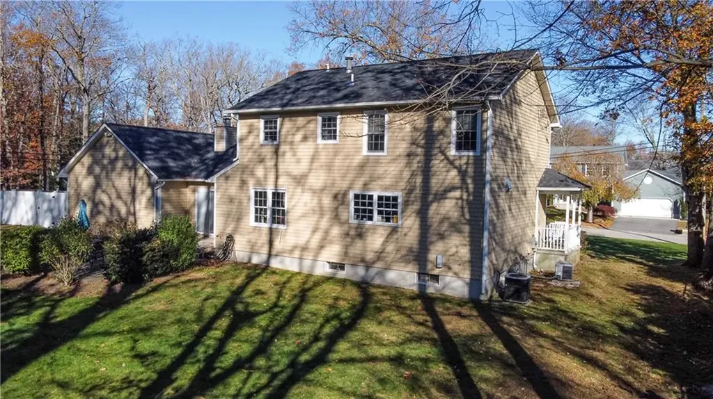 3 Pheasant Hill Lane Cranston RI 02921