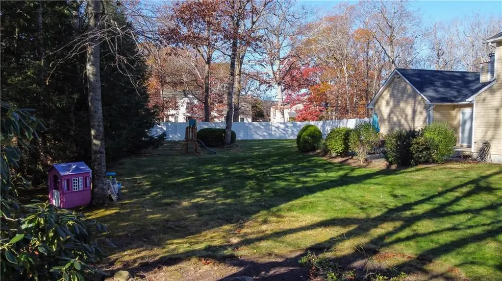 3 Pheasant Hill Lane Cranston RI 02921