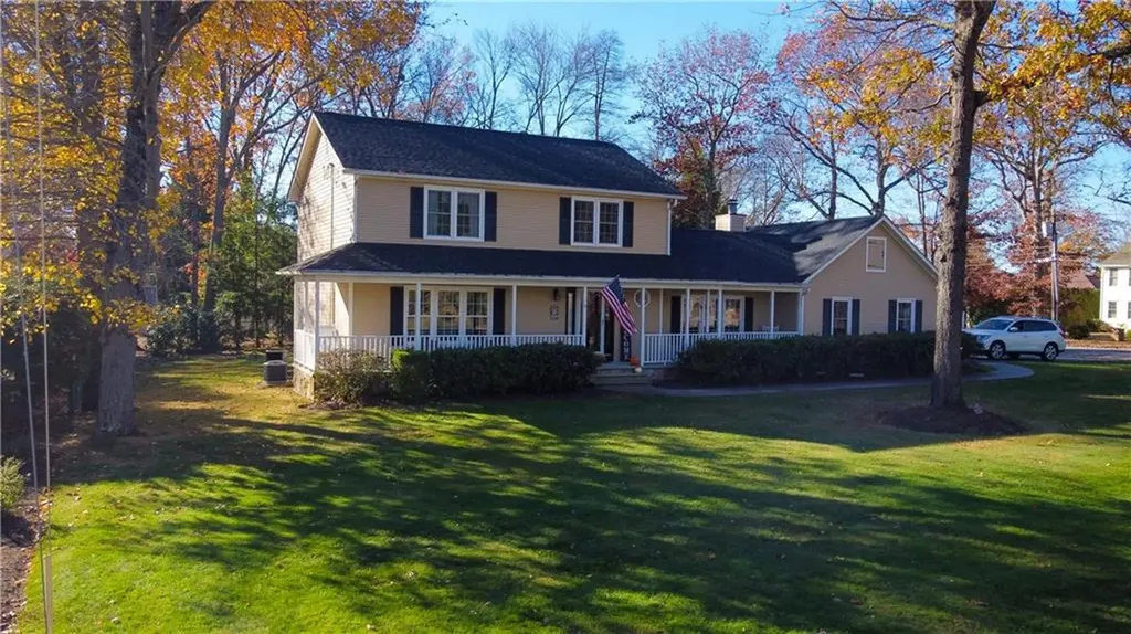 3 Pheasant Hill Lane Cranston RI 02921