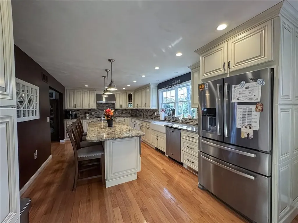 3 Pheasant Hill Lane Cranston RI 02921