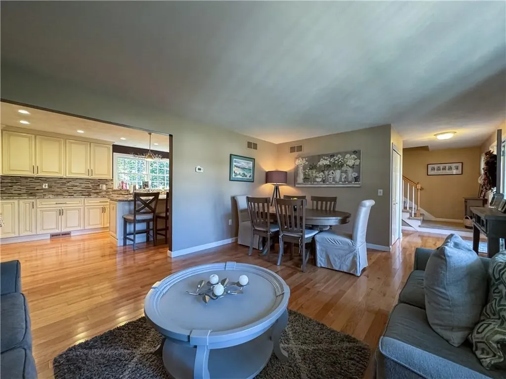 3 Pheasant Hill Lane Cranston RI 02921