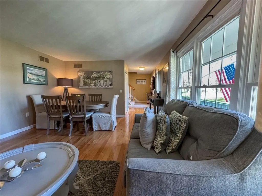 3 Pheasant Hill Lane Cranston RI 02921