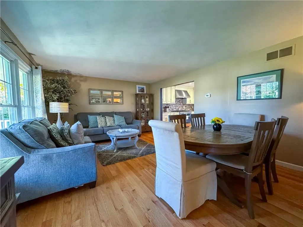 3 Pheasant Hill Lane Cranston RI 02921