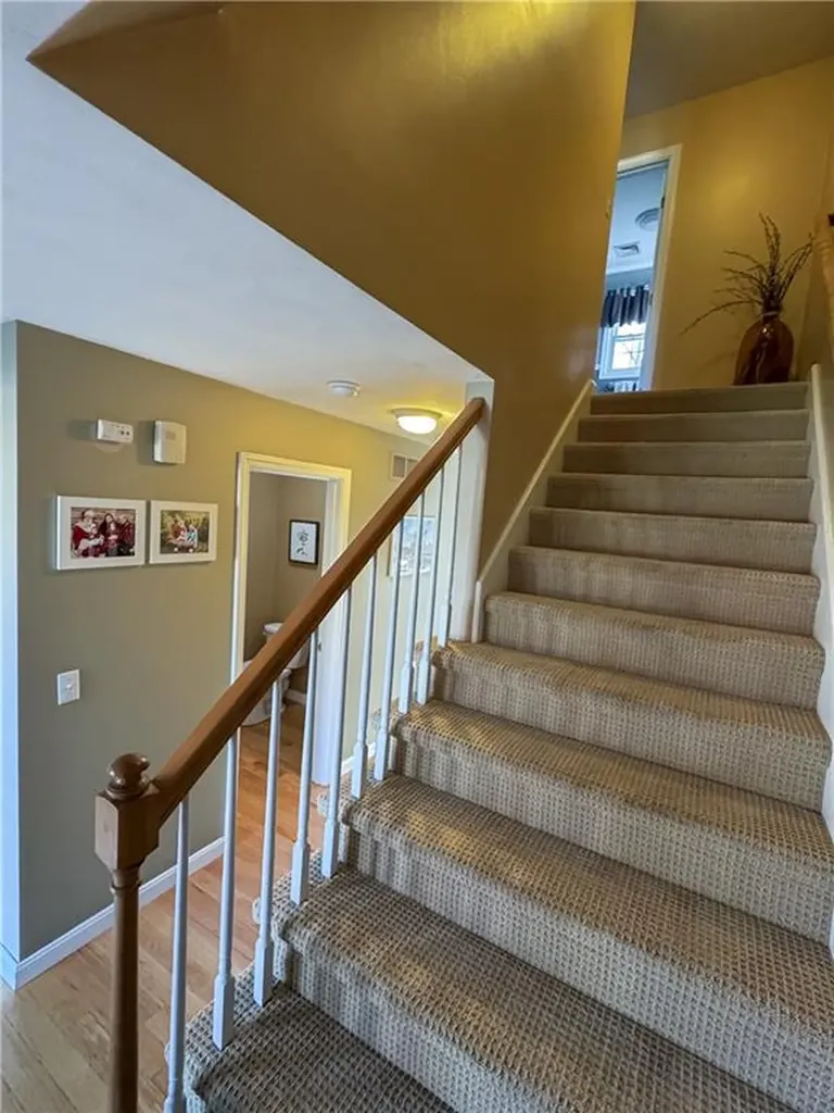 3 Pheasant Hill Lane Cranston RI 02921
