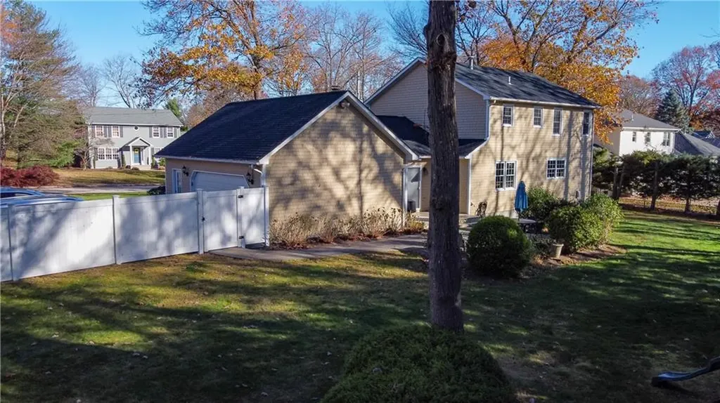 3 Pheasant Hill Lane Cranston RI 02921