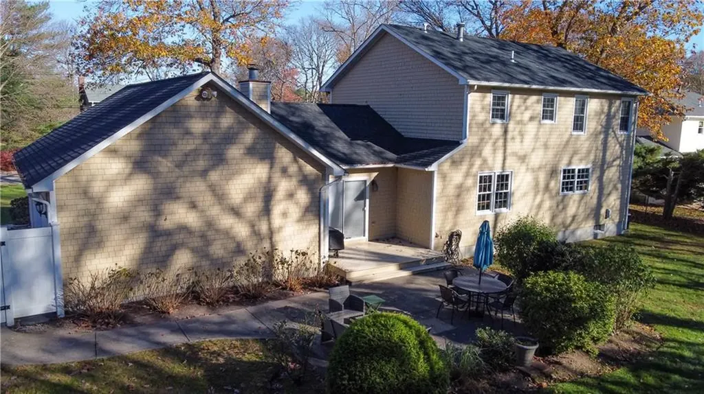 3 Pheasant Hill Lane Cranston RI 02921